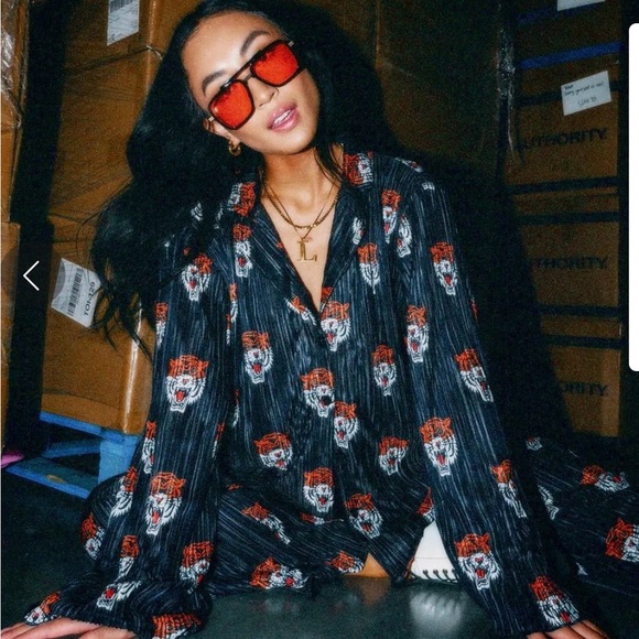 Dressed in Lala Long Sleeve Plisse Set in Tigress - Picture 2 of 4